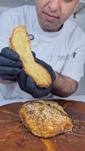 לחם יוגורט מתכון מ-3 מרכיבים ללא לישה | שף פרטי מארק 2 - מארק אלדרוב - שף פרטי לחם יוגורט